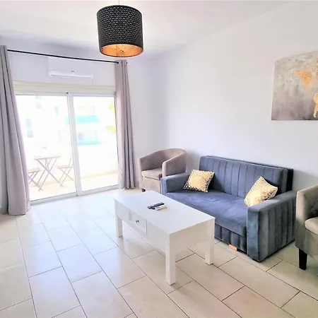 Comfy And Exquisite In A Shared 3br Near Main Harbor, Center *