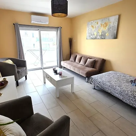 Daire Comfy And Exquisite In A Shared 3br Near Main Harbor, Center *