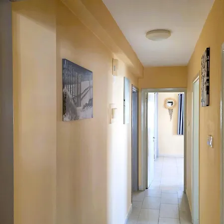Comfy And Exquisite In A Shared 3br Near Main Harbor, Center Apartament *