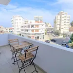 Comfy And Exquisite In A Shared 3br Near Main Harbor, Center * Larnaca