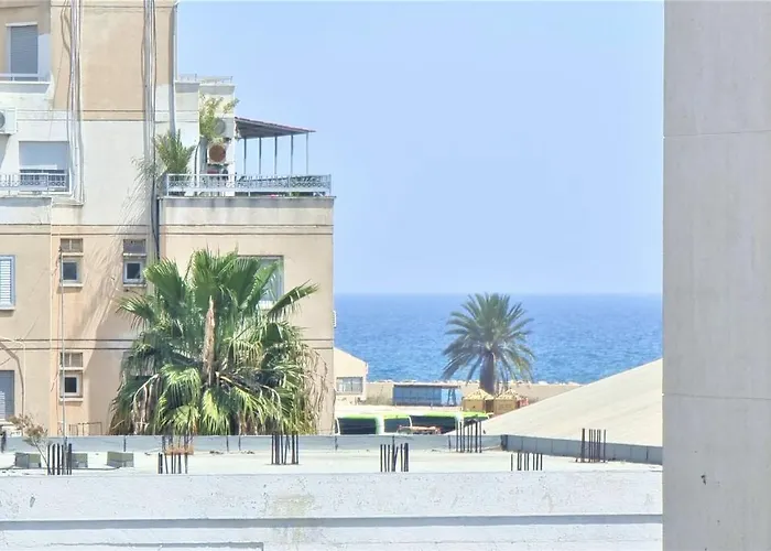 Comfy And Exquisite In A Shared 3br Near Main Harbor, Center Apartmán Larnaca