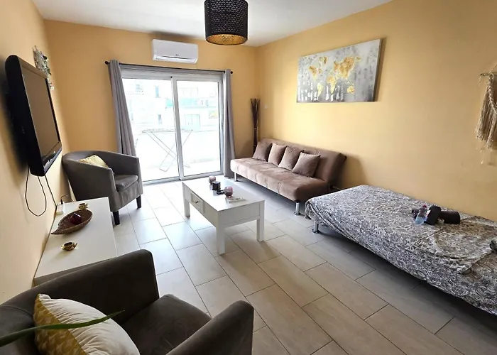 Apartmán Comfy And Exquisite In A Shared 3br Near Main Harbor, Center *