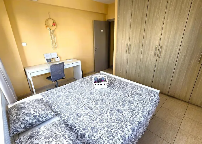 Comfy And Exquisite In A Shared 3br Near Main Harbor, Center *