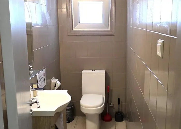 Comfy And Exquisite In A Shared 3br Near Main Harbor, Center Apartmán Larnaca