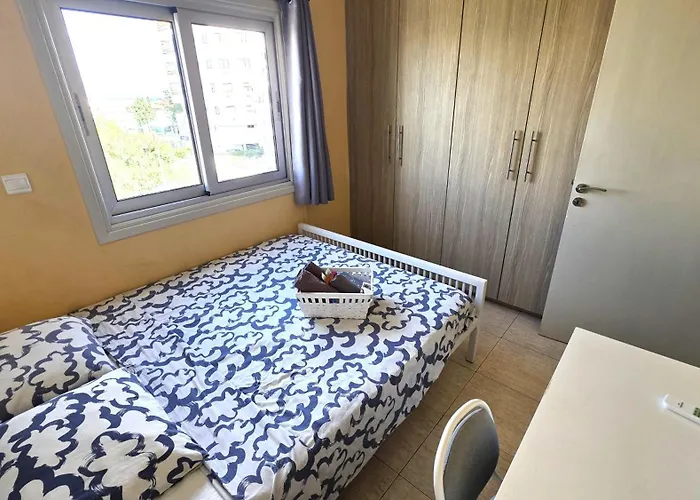 Lägenhet Comfy And Exquisite In A Shared 3br Near Main Harbor, Center Larnaca